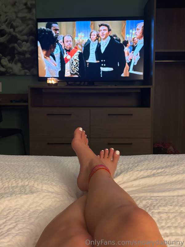 Where my feet daddy’s at 👀