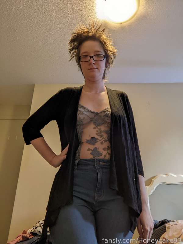 Honeycake93 - Fansly - 07 Feb, 2022