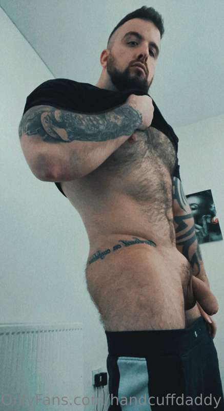 How’s your Monday going 🍑🔥🎁❤️ 3