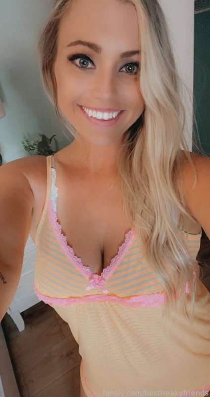 Bestfreakyfriends - Fansly - 14 Nov, 2022