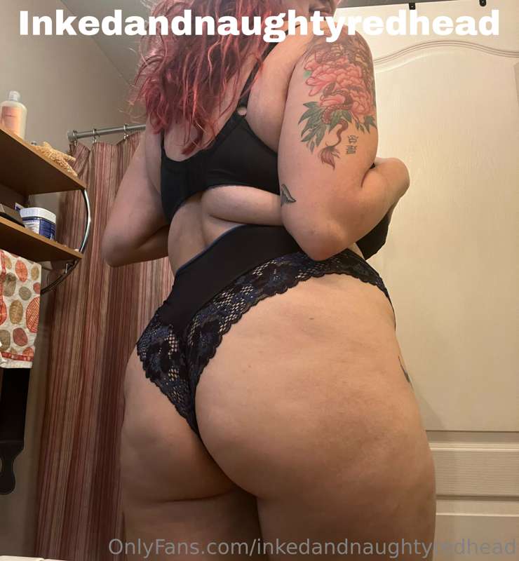 Can I interest you in cake?🍑🍑