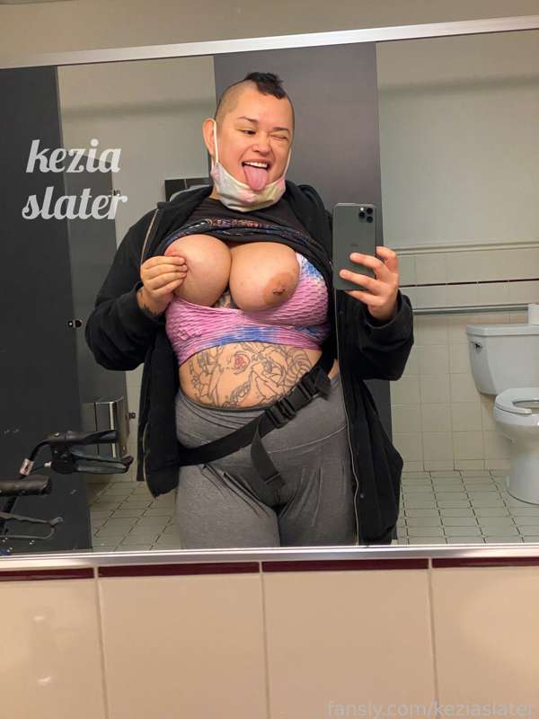 Keziaslater - Fansly - 04 Apr, 2022