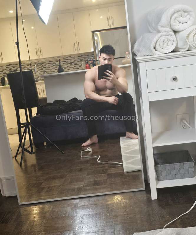 Theusogu - Onlyfans - 26 May, 2024