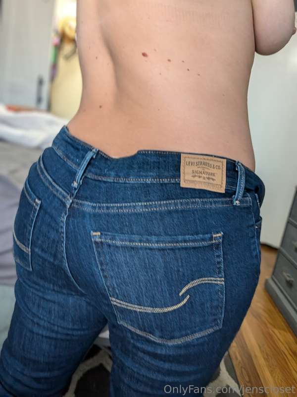 Nothing beats being able to wear jeans to work. Hope everyon..