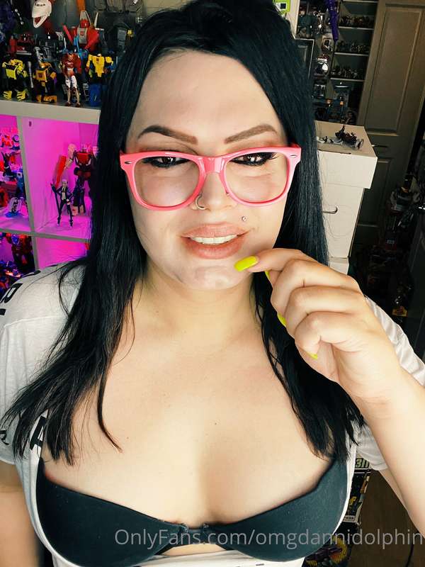 Edge to my tits already. 🤓🙏🏻💙 8