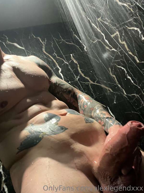 Been taking more shower pics and videos lately. **DM ME** if..