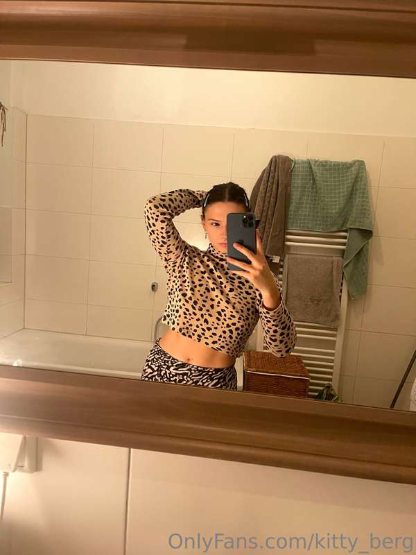Thinking about how I can get on your list of naughty girls 🤪..