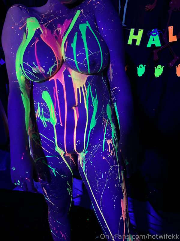 Had a super fun time taking these black light paint photos f.. 2