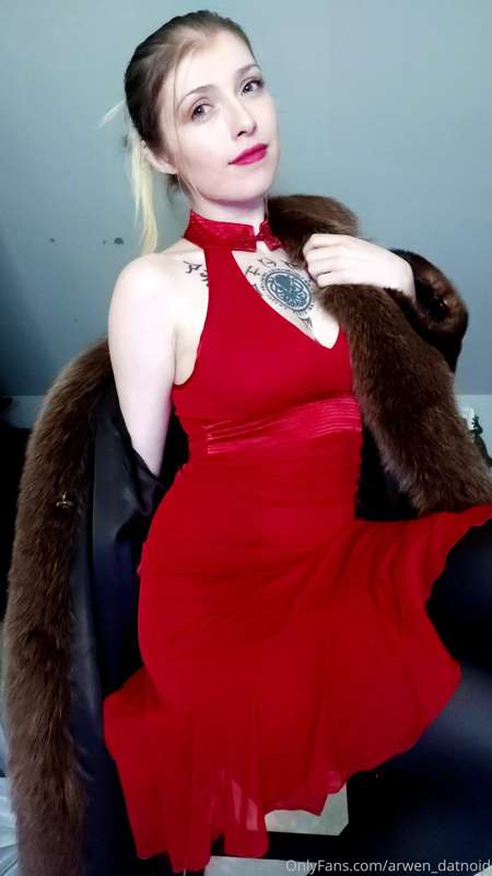 I dressed super heckin fancy tonight and took a few pictures.. 7