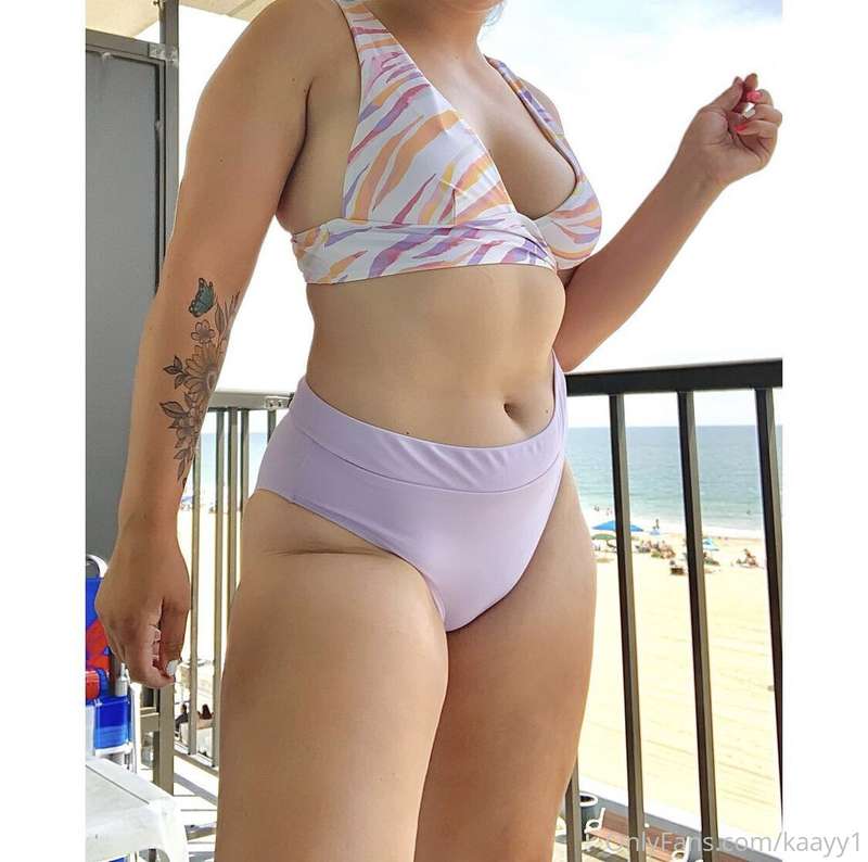 What would you do with a thick girl like me?