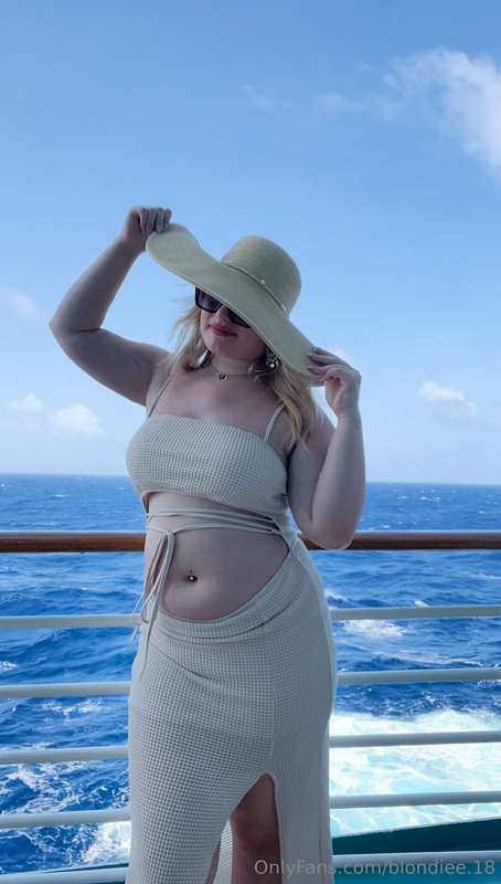 Some pics from my insta. I can’t wait to share this video wi.. 9