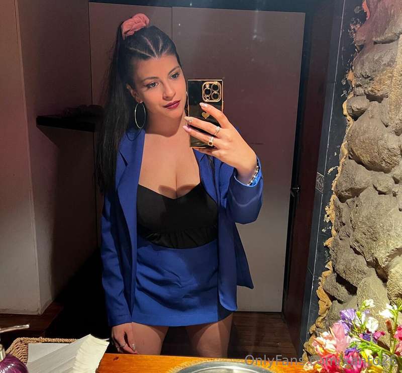 💙💙 Does this color suit me?💙💙