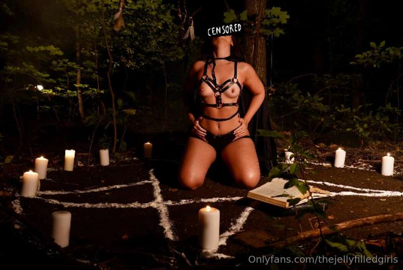 Can't forget bout this shoot also! Under the light of the fu.. 3