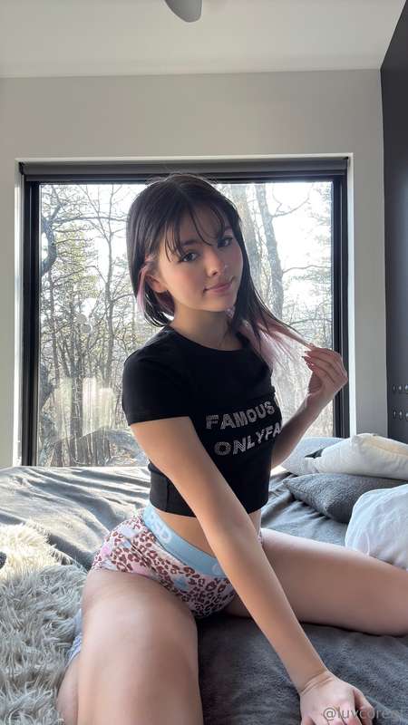got my new "famous on onlyfans shirt" lol :3
