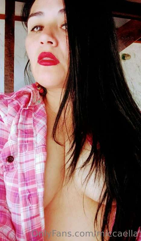 Free free 💕 Subscribe to my profile to have fun 🥂 Custom vid..