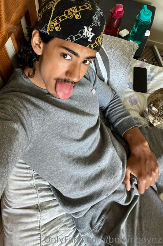 Grey trackie