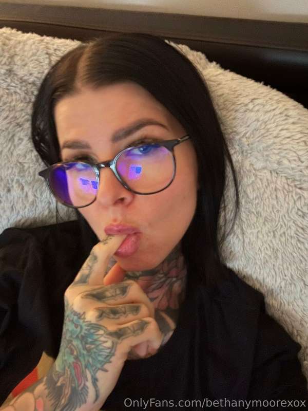 I need something to suck💦