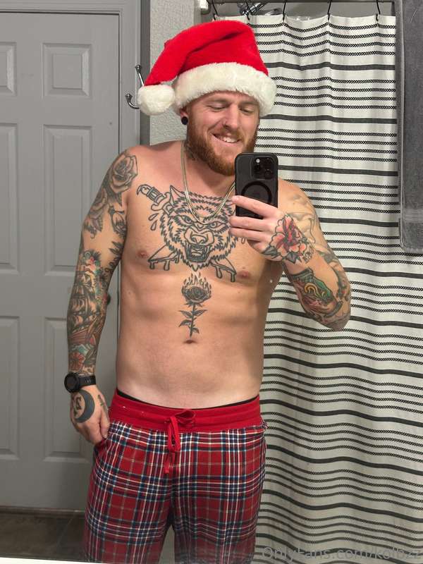 Comment your wish list and it might come true 😘😏🎅🏼 4