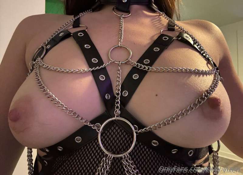 Having some stinky fun with my slave😈💨 I made sure I was ext.. 1
