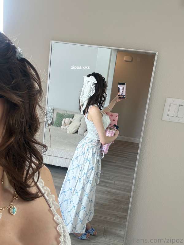 hope y’all don’t mind me posting my outfit from today 😄I thi.. 1