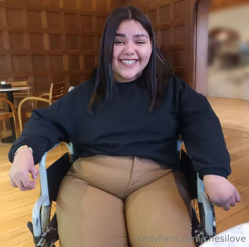 hii, I am @wachelinde 🥰  I am 22 years old, Argentina🇦🇷, I a..