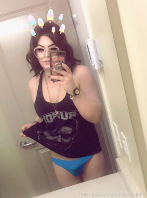 Extra teasing shots from the other day 💙 6