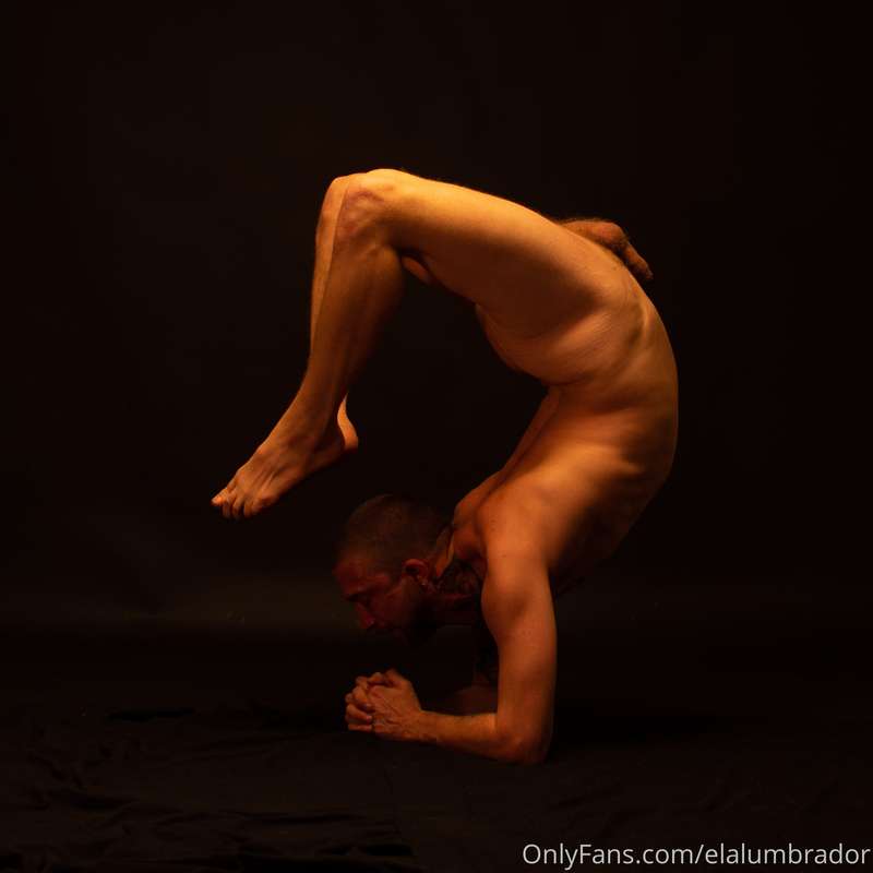 Photoshoot. Yoga. Model: @nakedyogamen