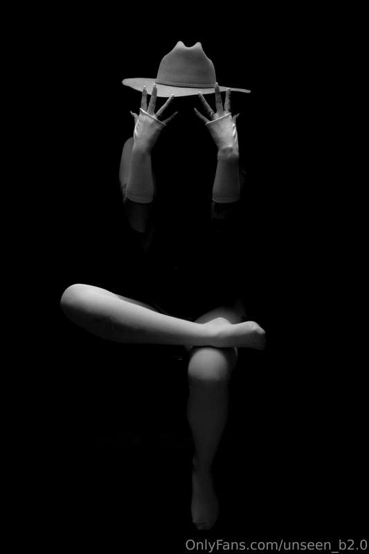 I had an amazing shoot look how creative these pictures are!.. 6