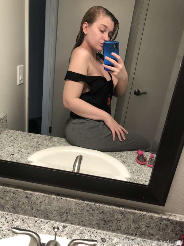 Side boob ✌🏻 3
