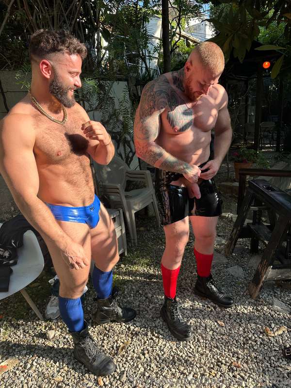 Painting posing with @eddieburke 