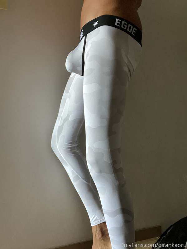 Think it’s safe to wear just these leggings out with a t-shi..