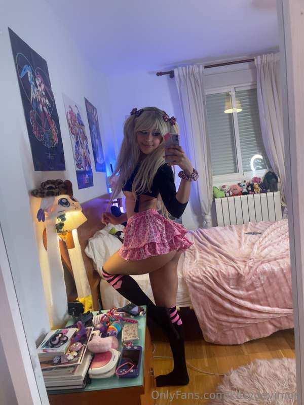 how has been your new year so far?? :3 💖 I hope you missed m.. 1