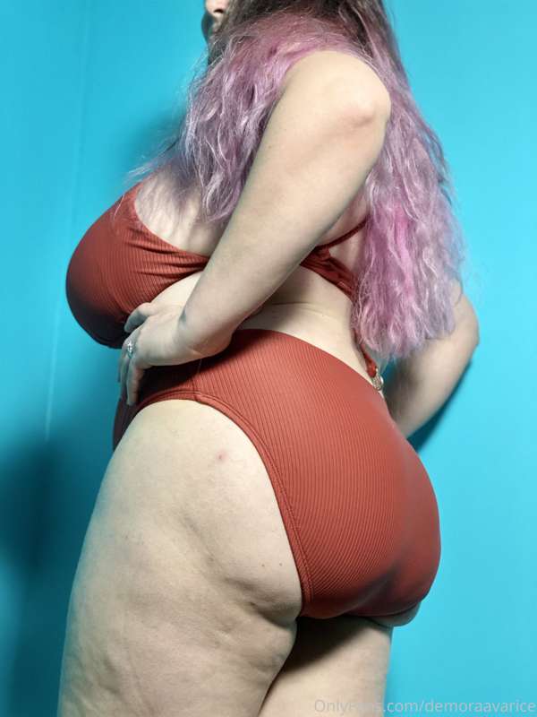 Oh the bathing suit makes me nervous! 😬 22