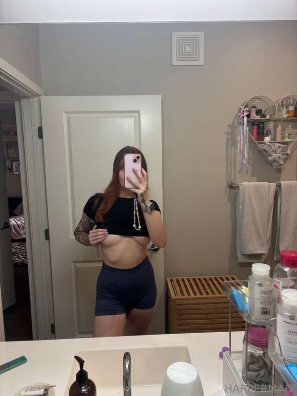 say hi to my titties :) 2