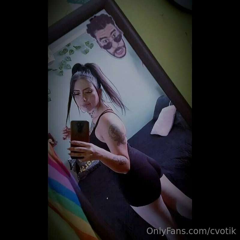 Hola bebes ✨💅🏼🖤