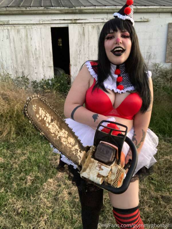 I hope you’re not afraid of clowns 🤡 18