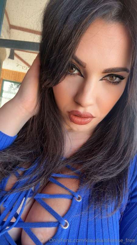 Vieni su onlyfans.com/klaudialoforese