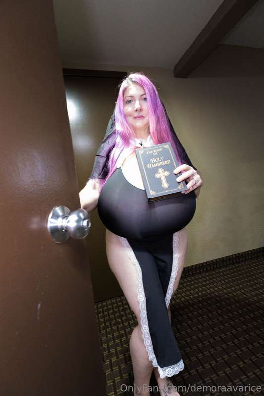 Demora, Divine Matron of Mammoth Grace 🤣 15
