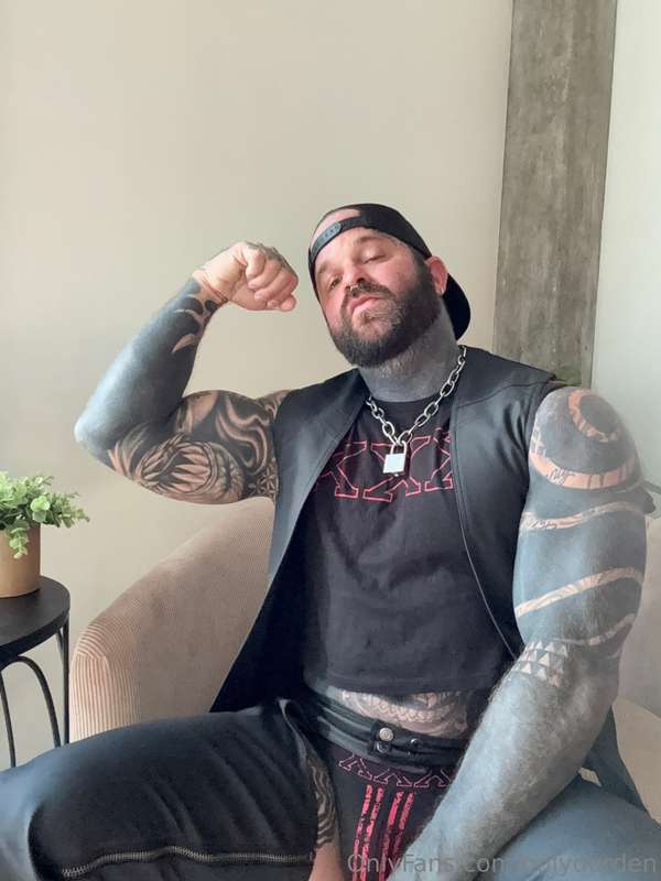 I need a leather bar 2