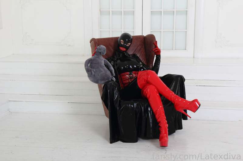 Latexdiva - Fansly - 03 Oct, 2022