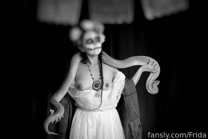 Frida - Fansly - 28 Mar, 2024 3