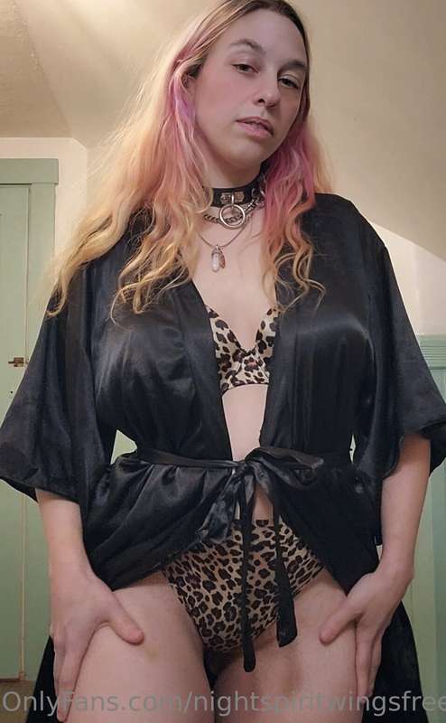 Some outfits are just the most fun to do photos in ;)