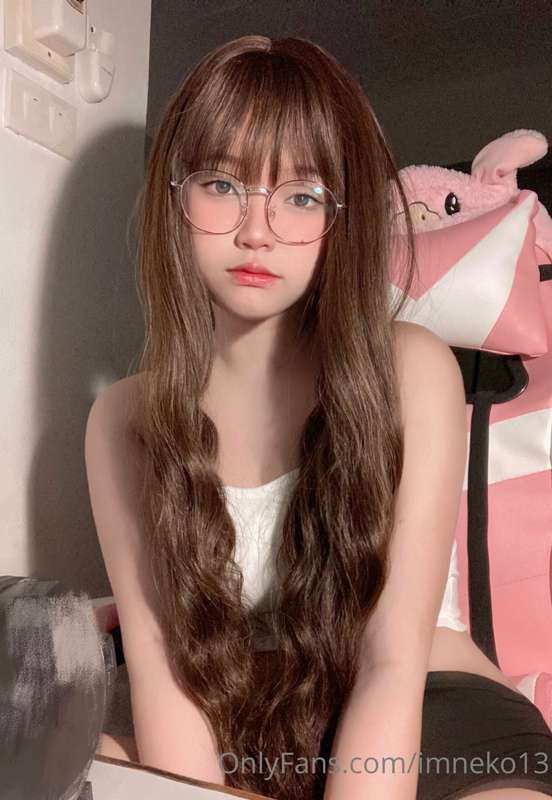 <3