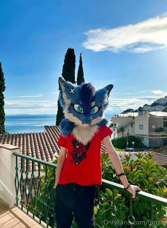 Currently in Spain 🇪🇸 with my family !Been 5 years since my ..