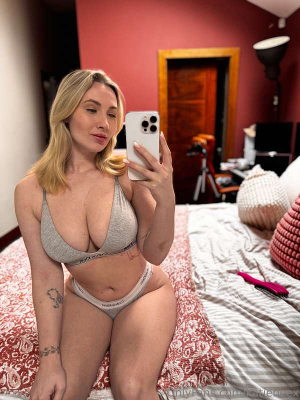 Katiebeex - Onlyfans - 15 Jun, 2025