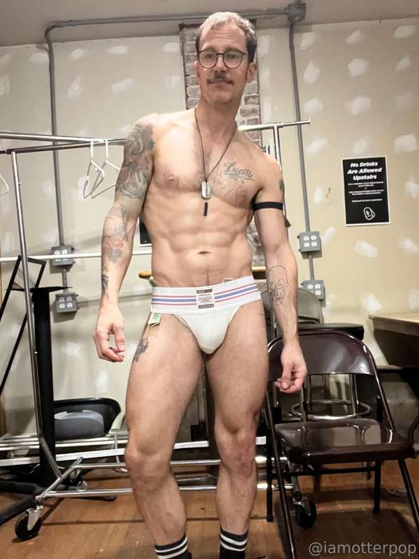 Some pics at my gym over last few days and from my gogo danc.. 8