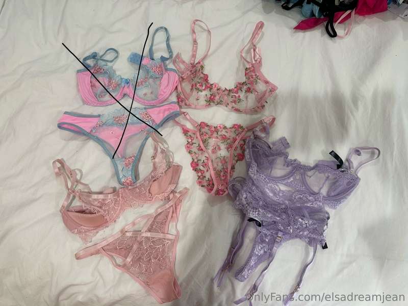 🥵ALL OF THIS STILL FOR SALE🥵Come and get yourself something .. 4