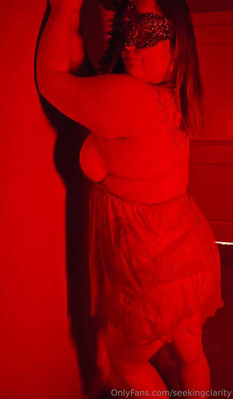 Preview of tonight’s photo shoot. Like for more! 5