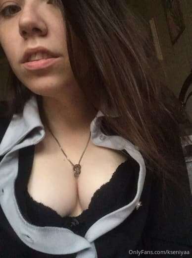 do you like elastic tits ?🖤🖤