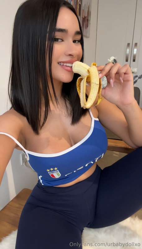 my favorite snack 😚🍌